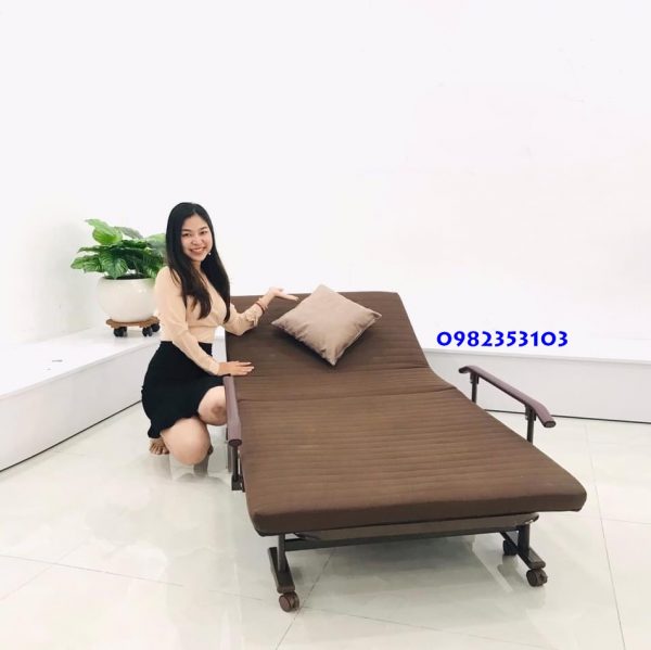 Giường gấp có nệm cách ly covid cho gia đình 